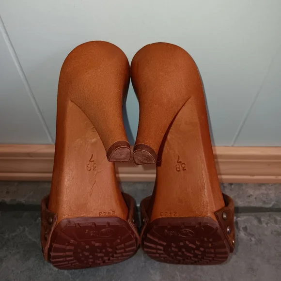 Kiara Shoes Italy Brown Suede Slides Sandals 7M NEW - Picture 9 of 10